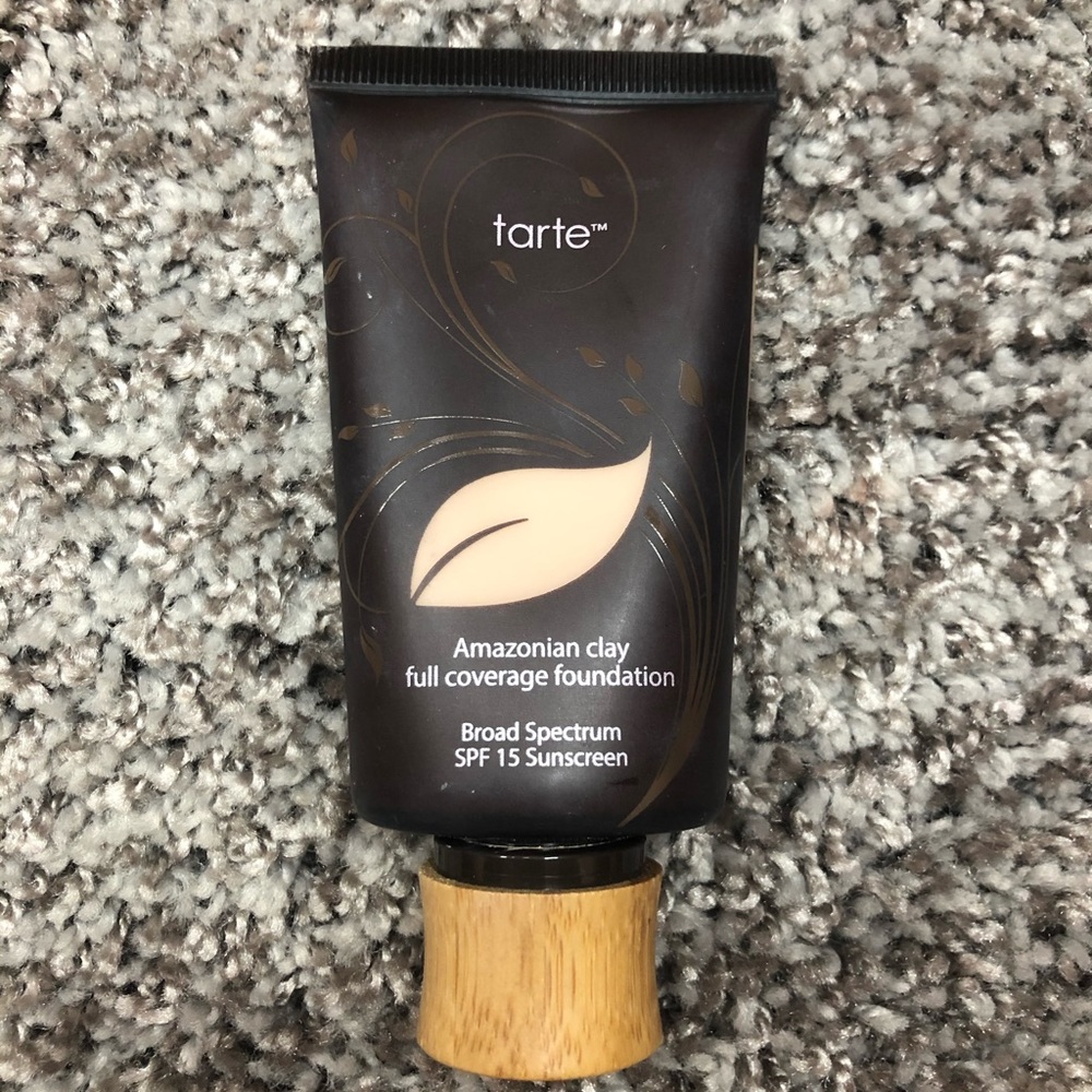 Tarte Amazonian Clay Foundation